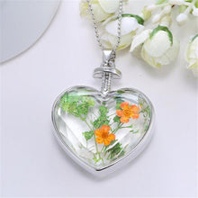 Load image into Gallery viewer, Dry Flower Heart Glass Wishing Bottle Necklace