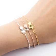 Load image into Gallery viewer, Pineapple Design Bracelet