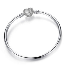 Load image into Gallery viewer, Crystal Heart Shaped Bangle